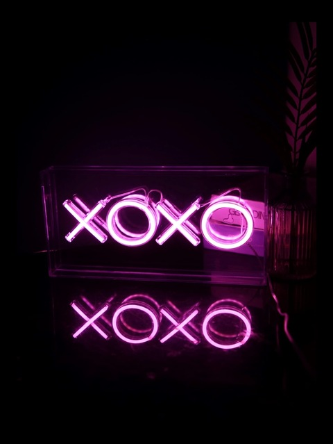 ur internet girlfriend <3